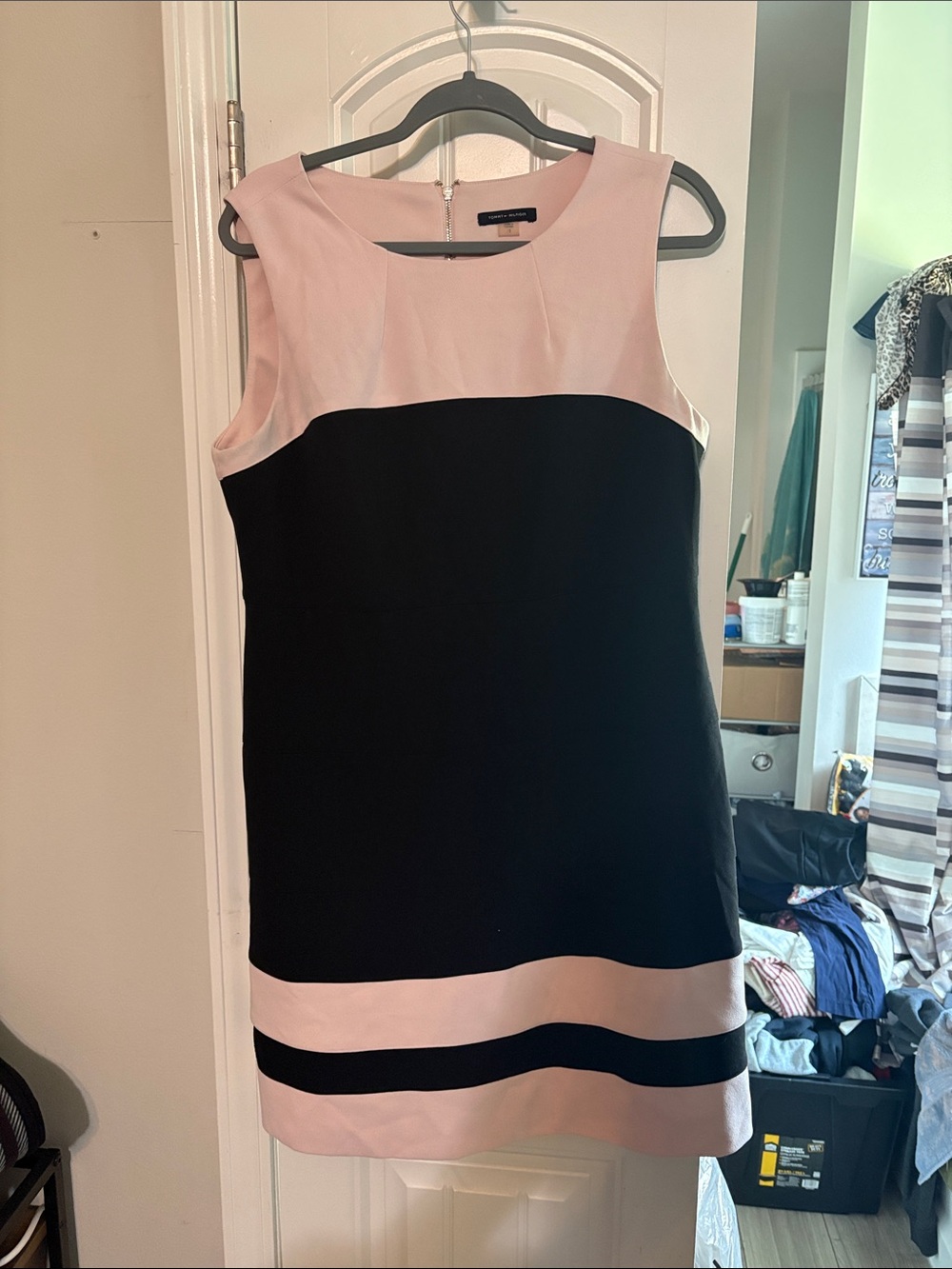 Tommy Hilfiger Black and Blush Colorblock Sleeveless Shift Dress